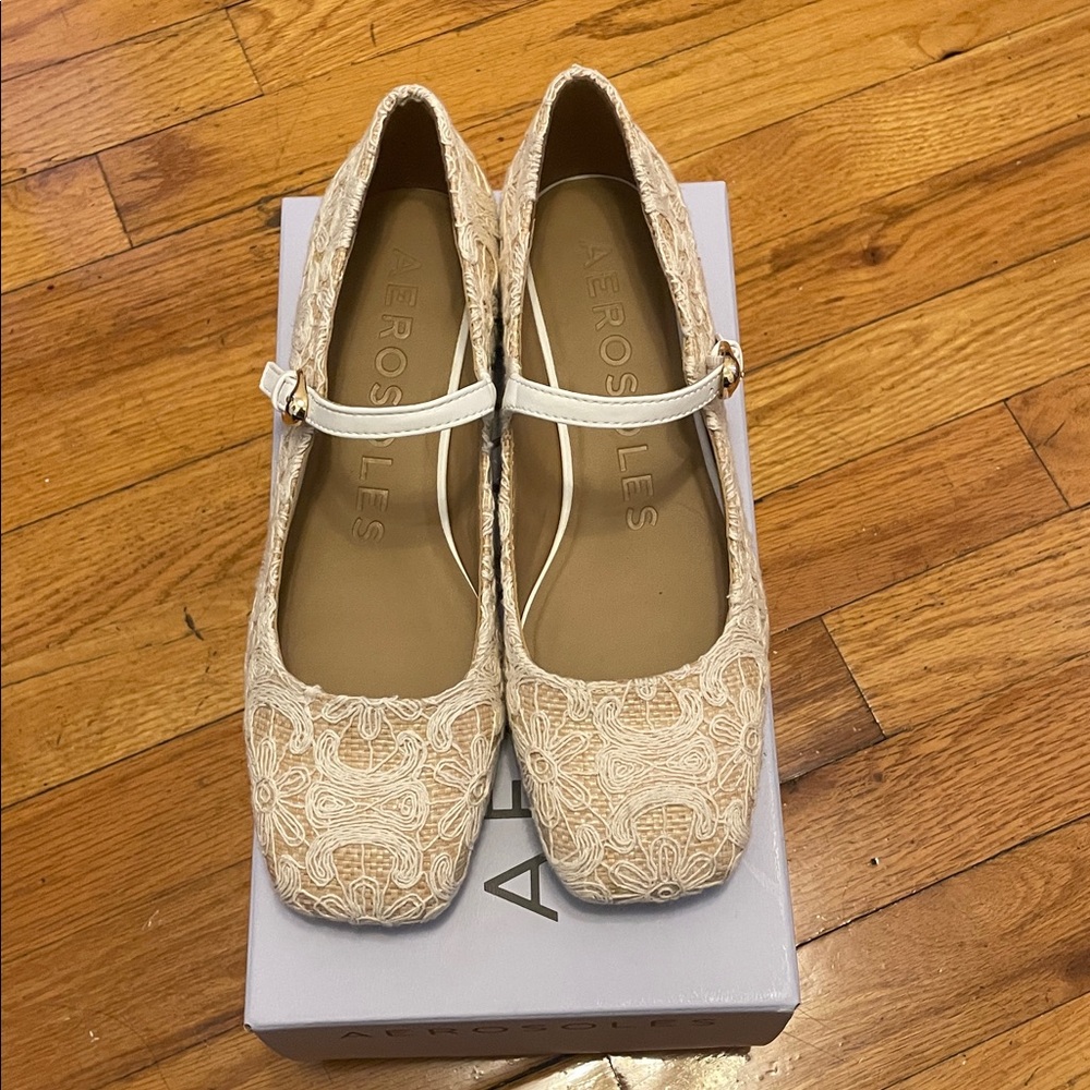 AEROSOLES Isannah Women's Mary Jane Flat - Size 7